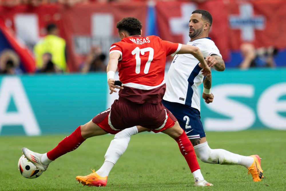 联赛中脱颖 联赛中脱颖