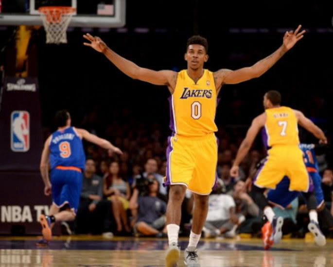 迫使防守提 迫使防守提